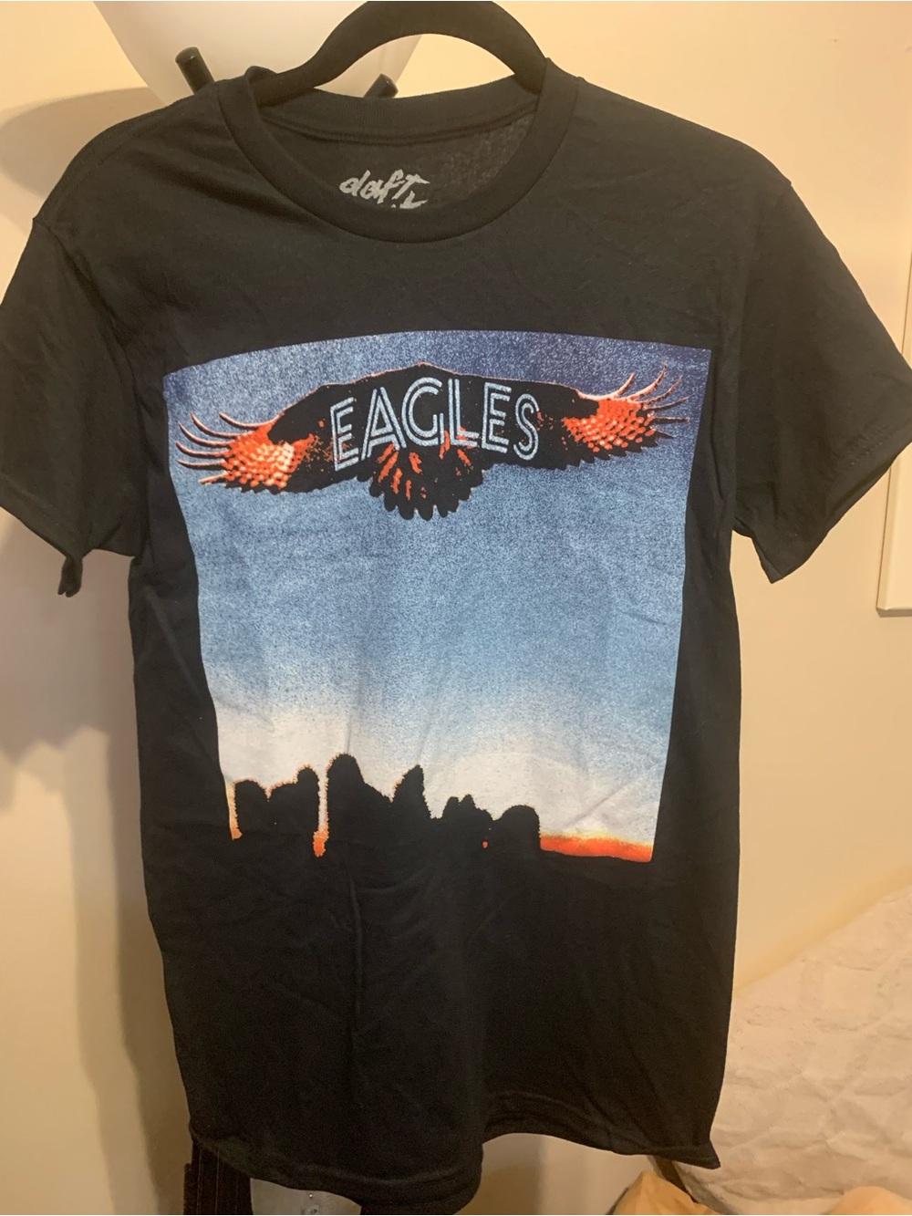 Eagles Graphic Short-Sleeve Band Tee - Black